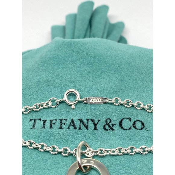 Large Return to Tiffany Etched Heart and Arrow Pendant, Necklace Sterling Silver - Picture 2 of 12